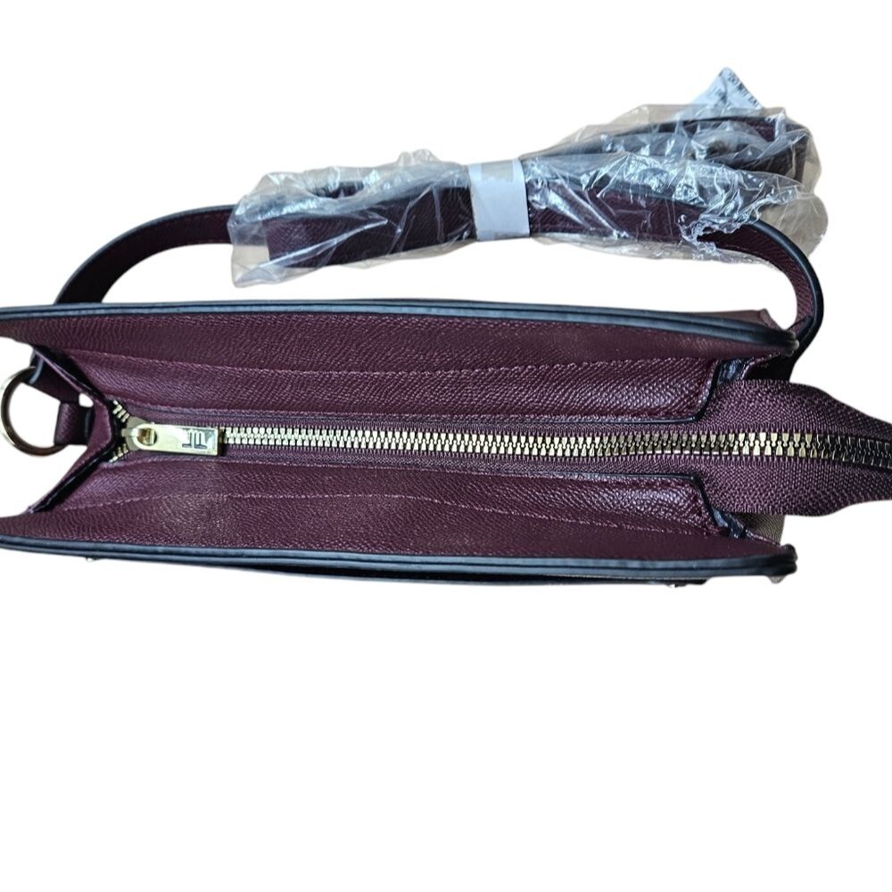 London Fog Crossbody Purse - Picture 5 of 8